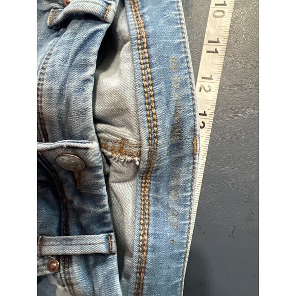 Chicos So Slimming Girlfriend Crop Jeans Chicos Sz 0 US 4 Small Light Wash sha - Picture 2 of 12